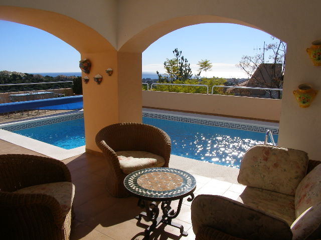 Villa Pool